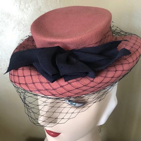 JAUNTY 1940s\' DUSTY ROSE FELT FABRIC \